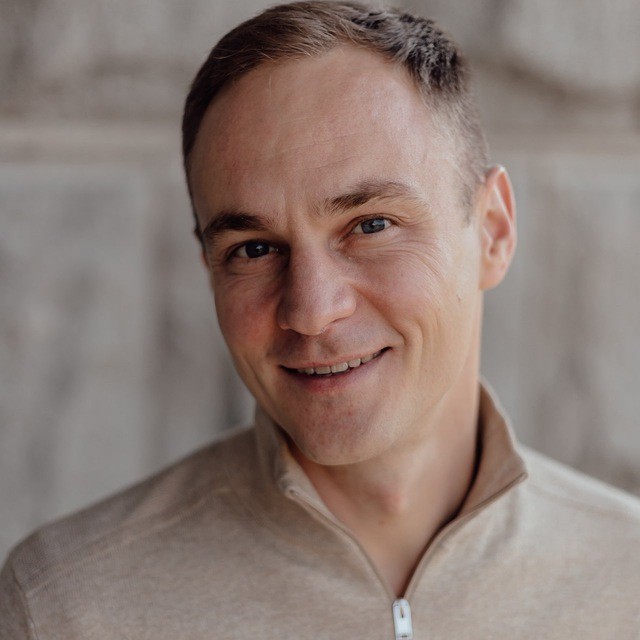 Виталий Аниканов